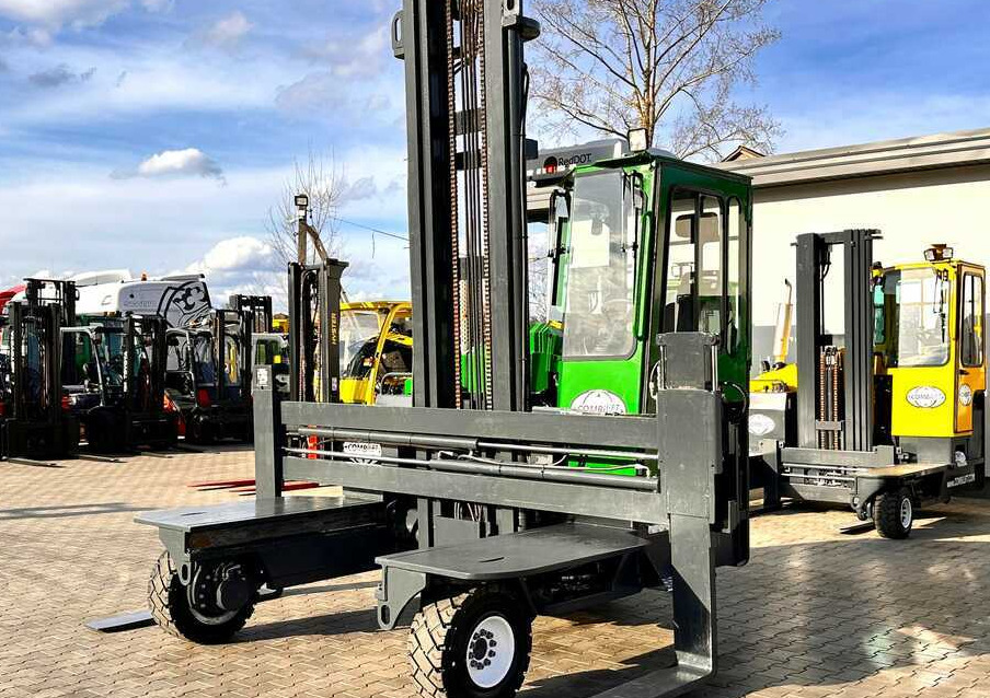 Combilift C5000XL / LPG / AIR CONDITIONING / WIDE POSITIONER / DUPLEX MAST / ADJUSTABLE FORKS / NEW TIRES / EXCELLENT CONDITION! - Četru pušu autokrāvējs: foto 2 Combilift C5000XL / LPG / AIR CONDITIONING / WIDE POSITIONER / DUPLEX MAST / ADJUSTABLE FORKS / NEW TIRES / EXCELLENT CONDITION! - Četru pušu autokrāvējs: foto 2