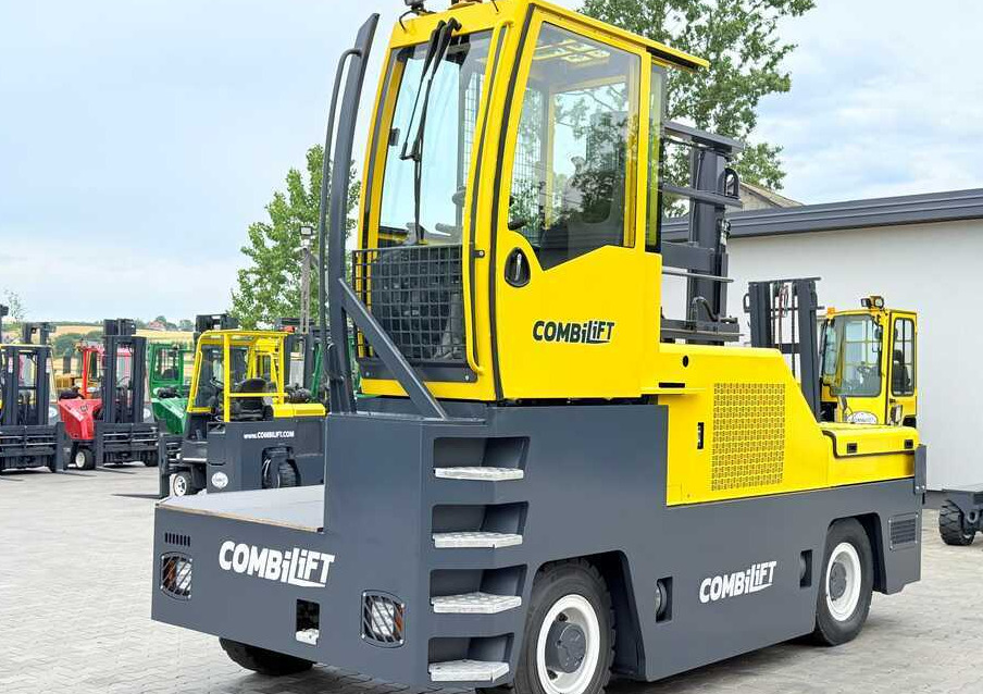 Combilift C6000FSL / DIESEL / DUPLEX – 4100MM / 1400MM FORKS / SIDeloADER / 6000KG LIFTING CAPACITY / FREE LIFT / DEUTZ ENGINE / EXCELLENT CONDITION - Sānu autokrāvējs: foto 1 Combilift C6000FSL / DIESEL / DUPLEX – 4100MM / 1400MM FORKS / SIDeloADER / 6000KG LIFTING CAPACITY / FREE LIFT / DEUTZ ENGINE / EXCELLENT CONDITION - Sānu autokrāvējs: foto 1