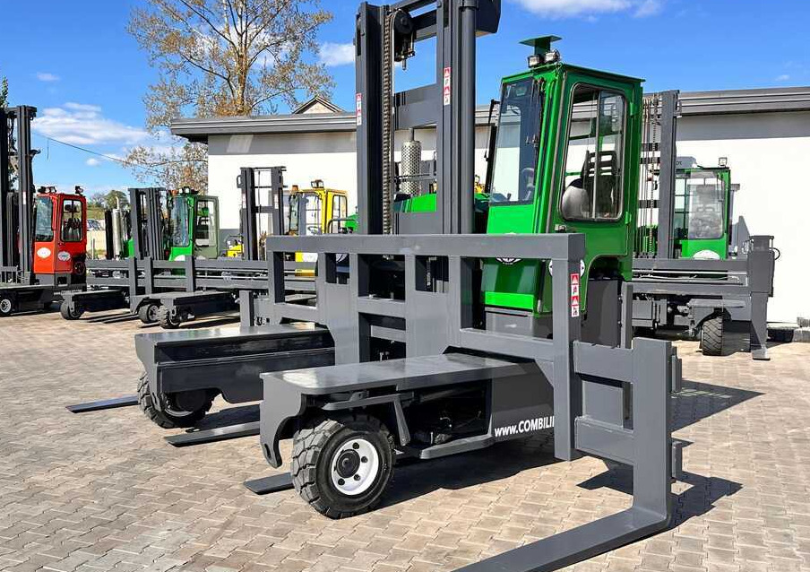 Combilift C8000 / DIESEL / 4600MM / DUPLEX / POSITIONER 5000MM / KUBOTA / EXCELLENT CONDITION - Četru pušu autokrāvējs: foto 1 Combilift C8000 / DIESEL / 4600MM / DUPLEX / POSITIONER 5000MM / KUBOTA / EXCELLENT CONDITION - Četru pušu autokrāvējs: foto 1