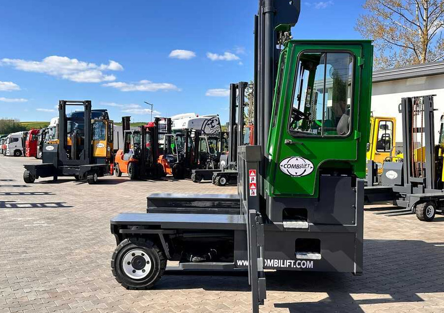 Combilift C8000 / DIESEL / 4600MM / DUPLEX / POSITIONER 5000MM / KUBOTA / EXCELLENT CONDITION - Četru pušu autokrāvējs: foto 2 Combilift C8000 / DIESEL / 4600MM / DUPLEX / POSITIONER 5000MM / KUBOTA / EXCELLENT CONDITION - Četru pušu autokrāvējs: foto 2