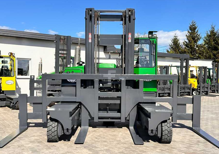 Combilift C8000 / DIESEL / 4600MM / DUPLEX / POSITIONER 5000MM / KUBOTA / EXCELLENT CONDITION - Četru pušu autokrāvējs: foto 4 Combilift C8000 / DIESEL / 4600MM / DUPLEX / POSITIONER 5000MM / KUBOTA / EXCELLENT CONDITION - Četru pušu autokrāvējs: foto 4