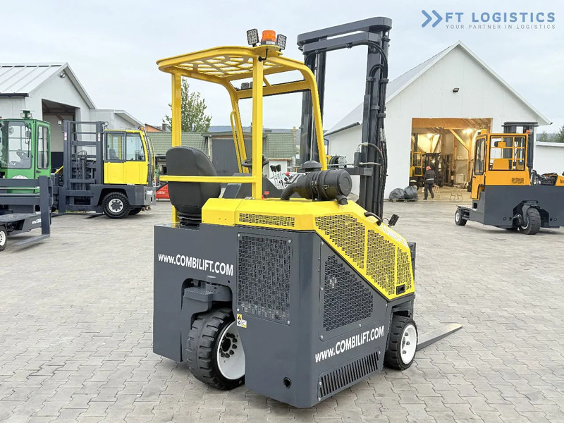 Combilift CB2500 / DUPLEX / 4100MM / DIESEL / FREE LIFT / FORK POSITIONER / SIDE SHIFT / LIKE NEW / Wide range of four-way and side loader - Četru pušu autokrāvējs: foto 5 Combilift CB2500 / DUPLEX / 4100MM / DIESEL / FREE LIFT / FORK POSITIONER / SIDE SHIFT / LIKE NEW / Wide range of four-way and side loader - Četru pušu autokrāvējs: foto 5