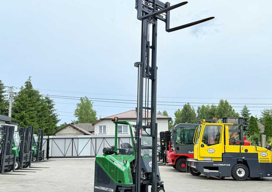 Četru pušu autokrāvējs Combilift CB3000 / DIESEL / TRIPLEX 4900MM / FREE LIFT / SIDESHIFT / FORK POSITIONER / 1500MM FORKS / LIKE NEW: foto 33