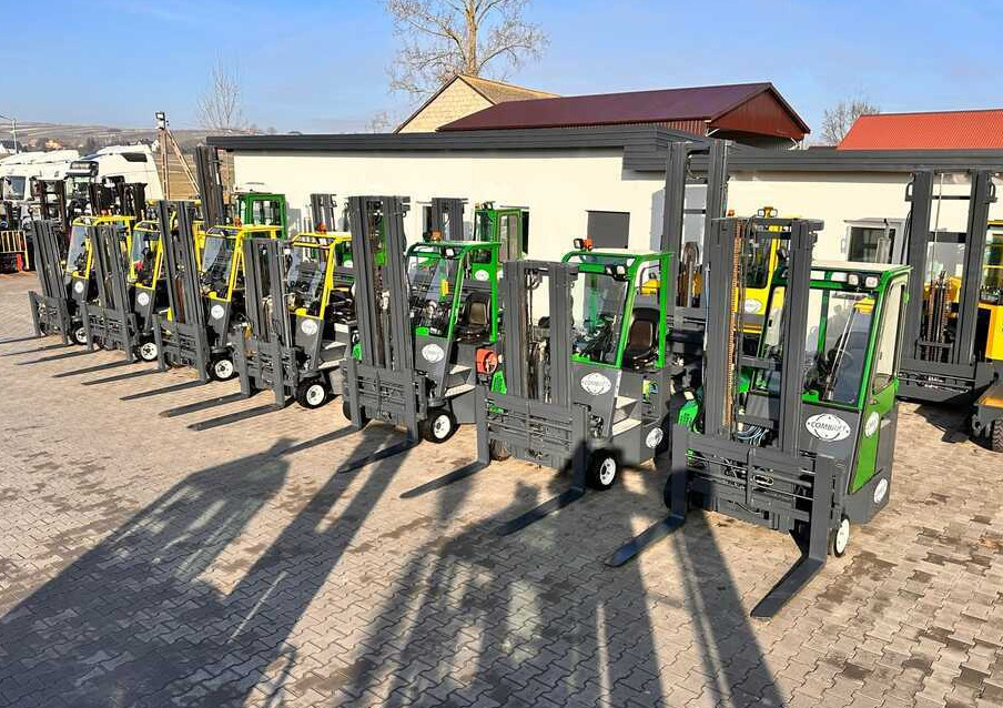 Combilift CB3000 / LPG / DUPLEX / 4000MM / FREE LIFT / NEW BAND TIRES / LIKE NEW - Četru pušu autokrāvējs: foto 1 Combilift CB3000 / LPG / DUPLEX / 4000MM / FREE LIFT / NEW BAND TIRES / LIKE NEW - Četru pušu autokrāvējs: foto 1