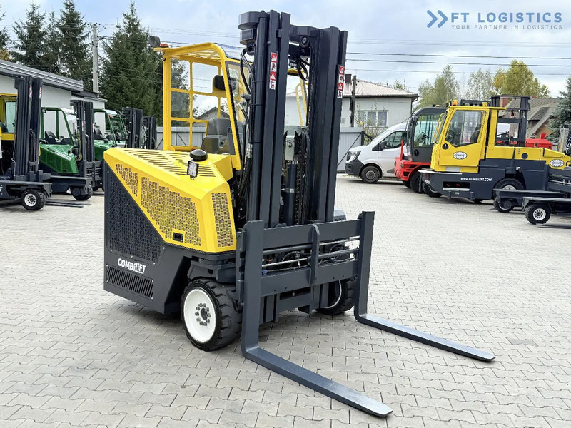 Combilift CB4000 / GAS / TRIPLEX 5200MM / FREE LIFT / FORK POSITIONER / SIDE SHIFT / EXCELLENT CONDITION / Wide range of four-way and side - Četru pušu autokrāvējs: foto 5 Combilift CB4000 / GAS / TRIPLEX 5200MM / FREE LIFT / FORK POSITIONER / SIDE SHIFT / EXCELLENT CONDITION / Wide range of four-way and side - Četru pušu autokrāvējs: foto 5