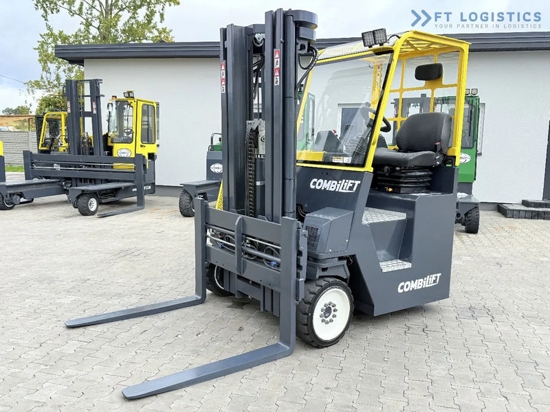 Combilift CB4000 / GAS / TRIPLEX 5200MM / FREE LIFT / FORK POSITIONER / SIDE SHIFT / EXCELLENT CONDITION / Wide range of four-way and side - Četru pušu autokrāvējs: foto 1 Combilift CB4000 / GAS / TRIPLEX 5200MM / FREE LIFT / FORK POSITIONER / SIDE SHIFT / EXCELLENT CONDITION / Wide range of four-way and side - Četru pušu autokrāvējs: foto 1