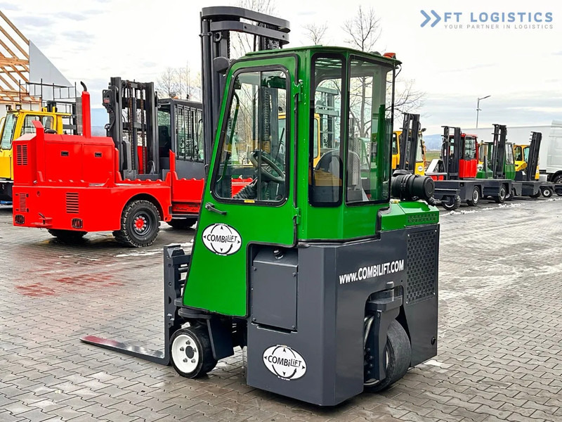 Combilift Combilift C3000CB - DUPLEX 4000mm - Year 2015 - / CABIN - HEATING / ONLY 6546 MTH / EXCELLENT CONDITION / LIKE NEW! Combilift C3 - Četru pušu autokrāvējs: foto 5 Combilift Combilift C3000CB - DUPLEX 4000mm - Year 2015 - / CABIN - HEATING / ONLY 6546 MTH / EXCELLENT CONDITION / LIKE NEW! Combilift C3 - Četru pušu autokrāvējs: foto 5