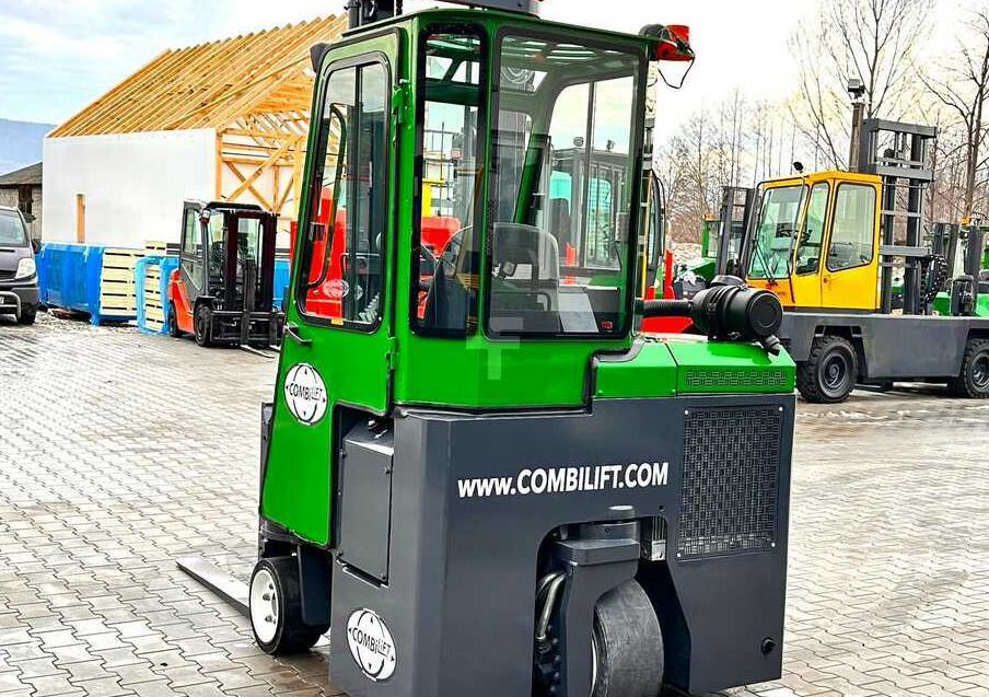 Combilift Combilift C3000CB - DUPLEX 4000mm - Year 2015 - / CABIN - HEATING / ONLY 6546 MTH / EXCELLENT CONDITION / LIKE NEW! - Četru pušu autokrāvējs: foto 4 Combilift Combilift C3000CB - DUPLEX 4000mm - Year 2015 - / CABIN - HEATING / ONLY 6546 MTH / EXCELLENT CONDITION / LIKE NEW! - Četru pušu autokrāvējs: foto 4