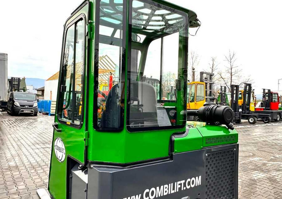 Combilift Combilift C3000CB - DUPLEX 4000mm - Year 2015 - / CABIN - HEATING / ONLY 6546 MTH / EXCELLENT CONDITION / LIKE NEW! - Četru pušu autokrāvējs: foto 5 Combilift Combilift C3000CB - DUPLEX 4000mm - Year 2015 - / CABIN - HEATING / ONLY 6546 MTH / EXCELLENT CONDITION / LIKE NEW! - Četru pušu autokrāvējs: foto 5