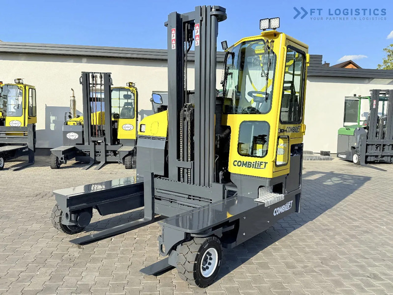 Combilift Combilift C5000 / DIESEL / TRIPLEX 6000MM / FREE LIFT / FORK POSITIONER / BUILT-IN SCALE / HEATING / FULL CABIN / PERFECT CONDIT - Četru pušu autokrāvējs: foto 1 Combilift Combilift C5000 / DIESEL / TRIPLEX 6000MM / FREE LIFT / FORK POSITIONER / BUILT-IN SCALE / HEATING / FULL CABIN / PERFECT CONDIT - Četru pušu autokrāvējs: foto 1