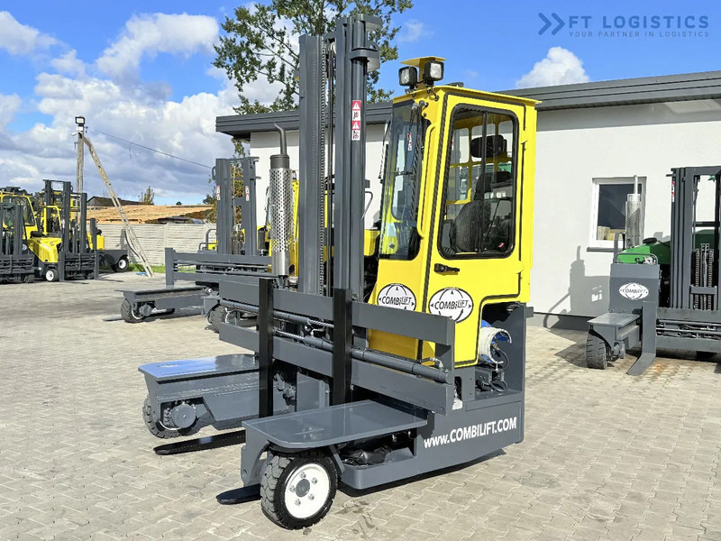 Combilift FOUR-WAY / MULTI-DIRECTIONAL FORKLIFT / ONLY 491 HOURS / C2500 / GAS / DUPLEX 4600MM / SHORT – ONLY 1900MM / WIDTH 2700MM WITH F - Četru pušu autokrāvējs: foto 3 Combilift FOUR-WAY / MULTI-DIRECTIONAL FORKLIFT / ONLY 491 HOURS / C2500 / GAS / DUPLEX 4600MM / SHORT – ONLY 1900MM / WIDTH 2700MM WITH F - Četru pušu autokrāvējs: foto 3