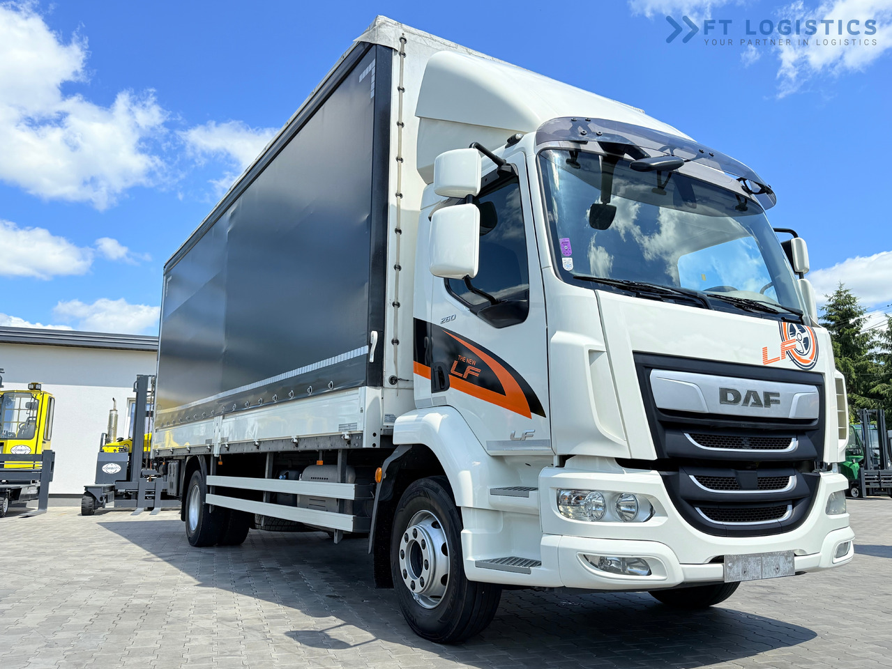 Jaunā Kravas automašīna ar tentu DAF LF 260 FA / AUTOMATIC / 9,255 kg PAYLOAD / 4x2 / 18 PALLETS / TAIL LIFT / SIDE BOARDS / EXCELLENT CONDITION! [ Copy ]: foto 9