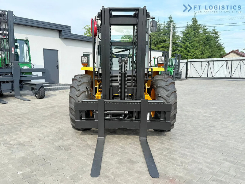 JCB 940 / DIESEL / TRIPLEX 4500MM / FORK POSITIONER / SIDE SHIFT / 4T / NEW TYRES / LIKE NEW 940 / DIESEL / TRIPLEX 4500MM / FORK PO - Bezceļu autokrāvējs: foto 4 JCB 940 / DIESEL / TRIPLEX 4500MM / FORK POSITIONER / SIDE SHIFT / 4T / NEW TYRES / LIKE NEW 940 / DIESEL / TRIPLEX 4500MM / FORK PO - Bezceļu autokrāvējs: foto 4
