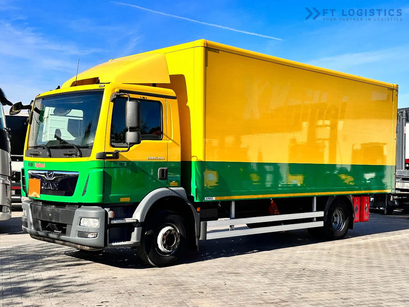 MAN TGM 15.250 MAN TGM 15.250 4X2 / CONTAINER - 16 PALLETS / TAIL LIFT / TIRES 80% / PERFECT CONDITION - Kravas automašīna ar slēgto virsbūvi: foto 1 MAN TGM 15.250 MAN TGM 15.250 4X2 / CONTAINER - 16 PALLETS / TAIL LIFT / TIRES 80% / PERFECT CONDITION - Kravas automašīna ar slēgto virsbūvi: foto 1