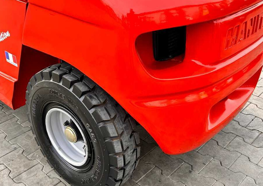 Manitou MSI30 / DIESEL / DUPLEX / 3400MM / CABIN / FORK POSITIONER / SIDE SHIFT / LIKE NEW - Bezceļu autokrāvējs: foto 5 Manitou MSI30 / DIESEL / DUPLEX / 3400MM / CABIN / FORK POSITIONER / SIDE SHIFT / LIKE NEW - Bezceļu autokrāvējs: foto 5