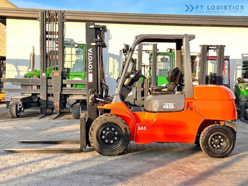 Toyota 42-4FD40 / DIESEL / 4500KG / DUPLEX / FORKS 1400MM / WELL-MAINTAINED 42-4FD40 / DIESEL / 4500KG / DUPLEX / FORKS 1400MM / WELL-M - Dīzeļiekrāvējs: foto 4 Toyota 42-4FD40 / DIESEL / 4500KG / DUPLEX / FORKS 1400MM / WELL-MAINTAINED 42-4FD40 / DIESEL / 4500KG / DUPLEX / FORKS 1400MM / WELL-M - Dīzeļiekrāvējs: foto 4