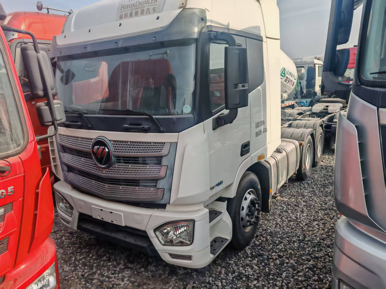 Auman 6×4 - Puspiekabe pašizgāzējs: foto 1 Auman 6×4 - Puspiekabe pašizgāzējs: foto 1