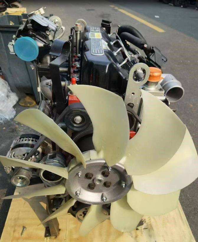 CUMMINS QSF3.8 - Dzinējs - Ekskavators: foto 1 CUMMINS QSF3.8 - Dzinējs - Ekskavators: foto 1