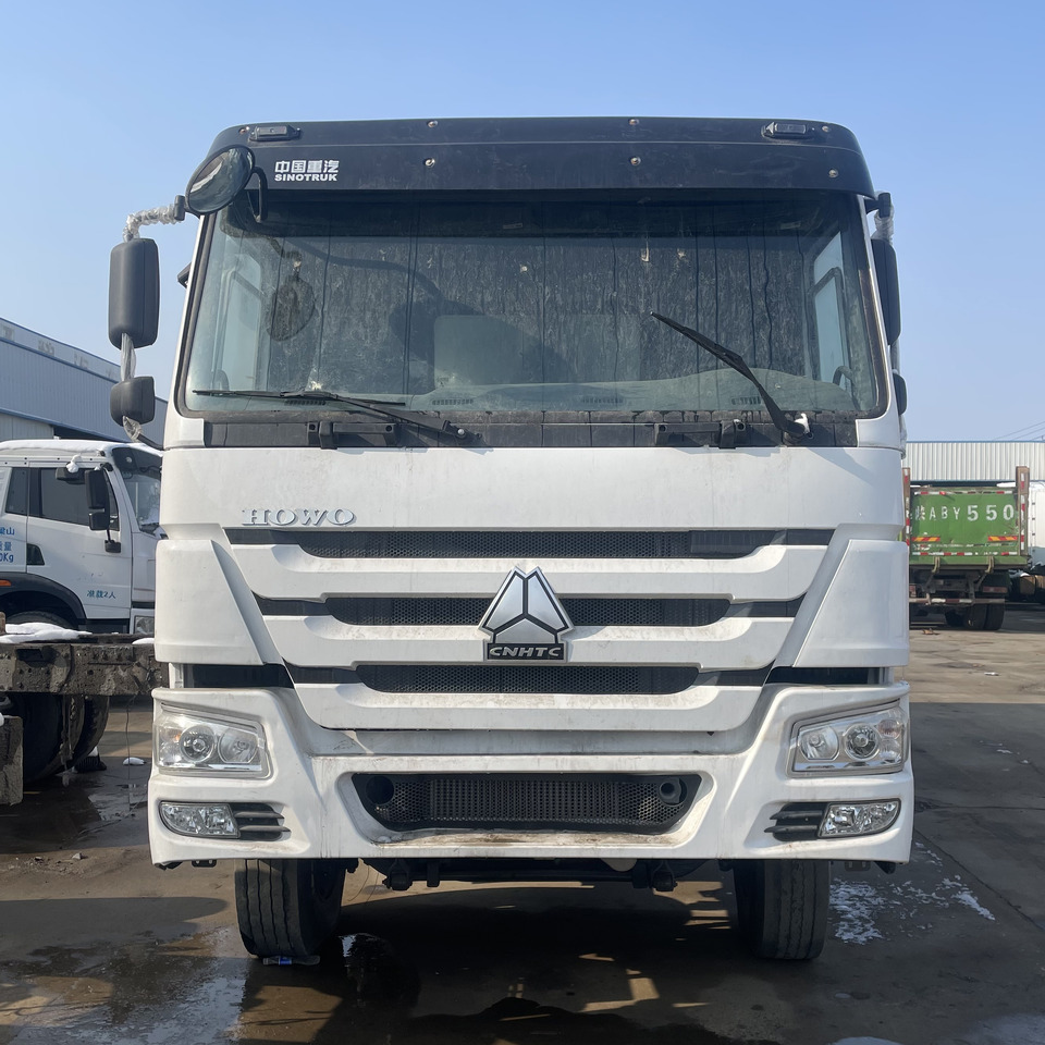 HOWO 6*4 DUMP TRUCK - Kravas automašīna pašizgāzējs: foto 1 HOWO 6*4 DUMP TRUCK - Kravas automašīna pašizgāzējs: foto 1