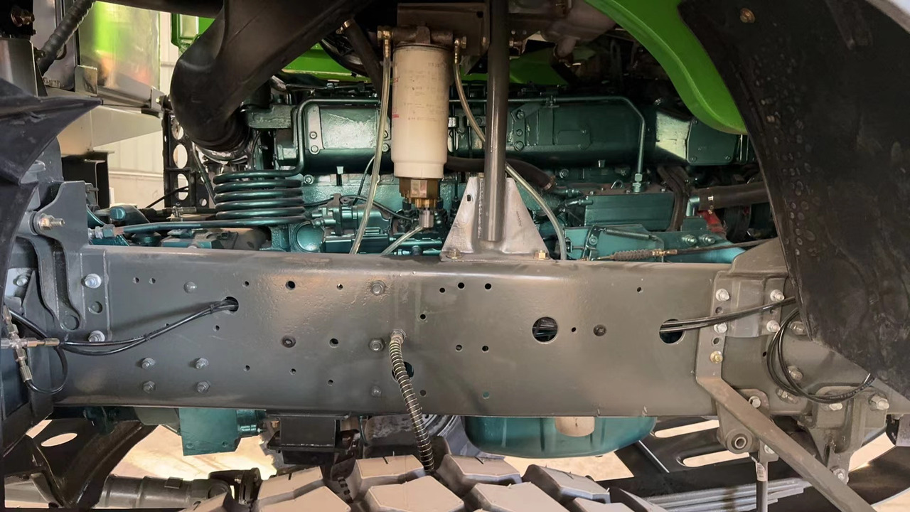 HOWO 6*6 dump truck - Kravas automašīna pašizgāzējs: foto 3 HOWO 6*6 dump truck - Kravas automašīna pašizgāzējs: foto 3