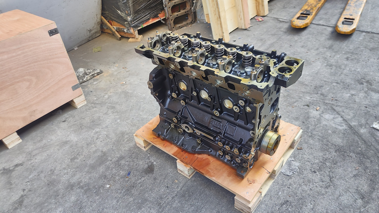 ISUZU 4HG1 - Dzinējs - Ekskavators: foto 2 ISUZU 4HG1 - Dzinējs - Ekskavators: foto 2