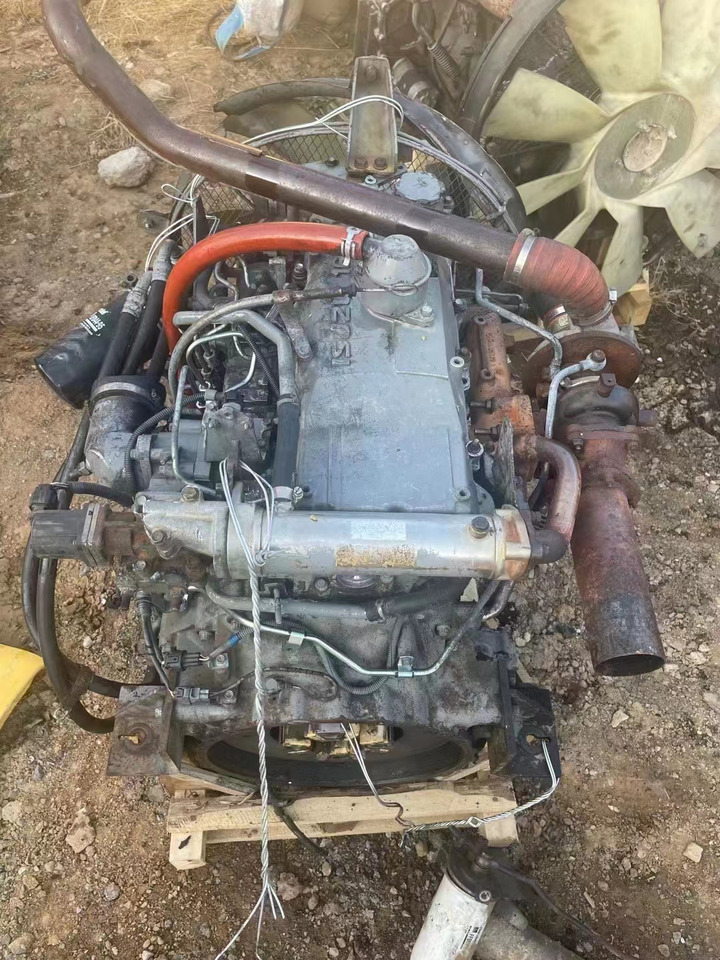 ISUZU 4HK1 - Dzinējs - Ekskavators: foto 3 ISUZU 4HK1 - Dzinējs - Ekskavators: foto 3