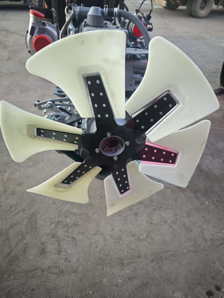 ISUZU 6HK1 - Dzinējs - Mini-ekskavators: foto 3 ISUZU 6HK1 - Dzinējs - Mini-ekskavators: foto 3