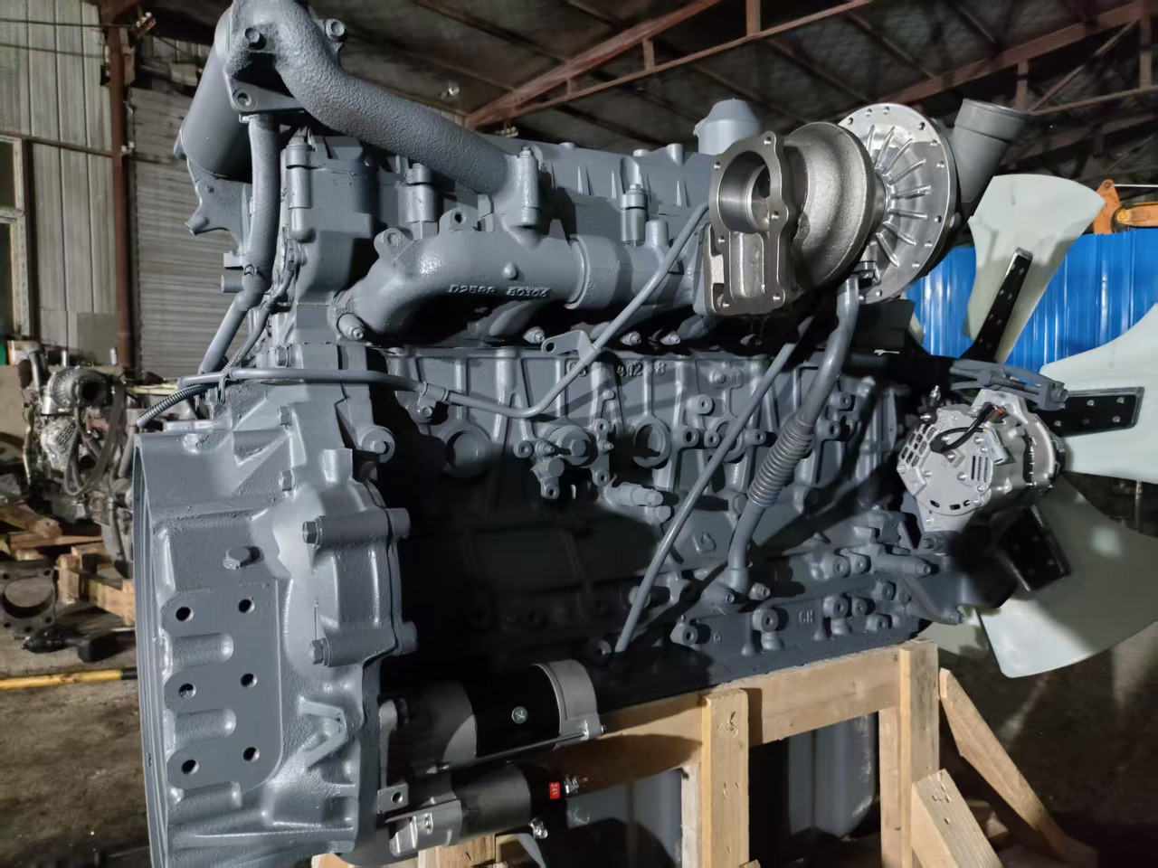 ISUZU 6HK1 - Dzinējs - Mini-ekskavators: foto 1 ISUZU 6HK1 - Dzinējs - Mini-ekskavators: foto 1