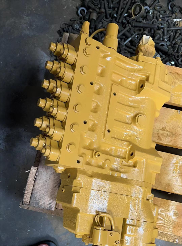 KOMATSU 6553-00-2302 - Degvielas sistēma - Celtniecības tehnika: foto 3 KOMATSU 6553-00-2302 - Degvielas sistēma - Celtniecības tehnika: foto 3