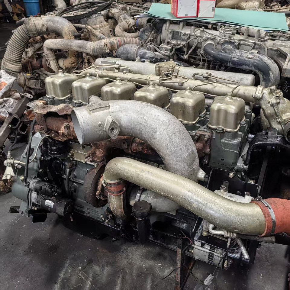 MITSUBISHI 6D22 - Dzinējs - Kravas automašīna ar slēgto virsbūvi: foto 2 MITSUBISHI 6D22 - Dzinējs - Kravas automašīna ar slēgto virsbūvi: foto 2