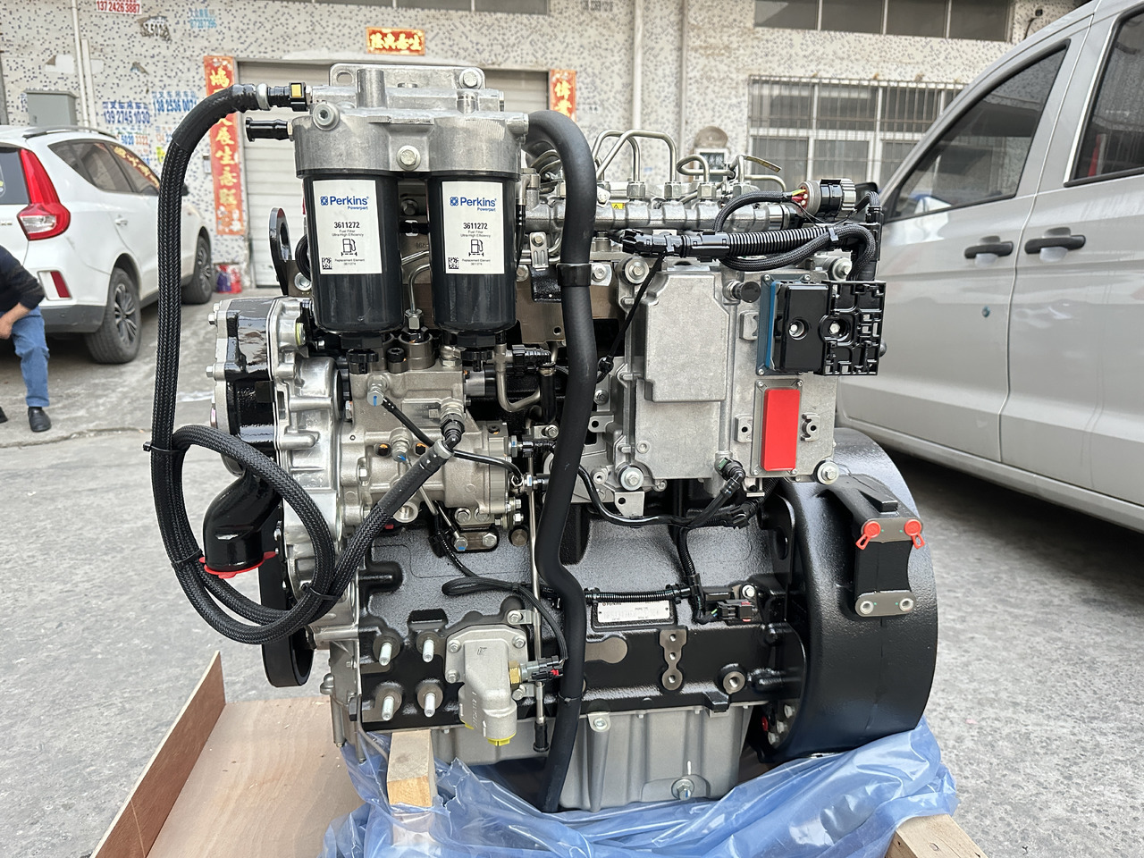 PERKINS 1104D - Dzinējs - Ekskavators: foto 1 PERKINS 1104D - Dzinējs - Ekskavators: foto 1