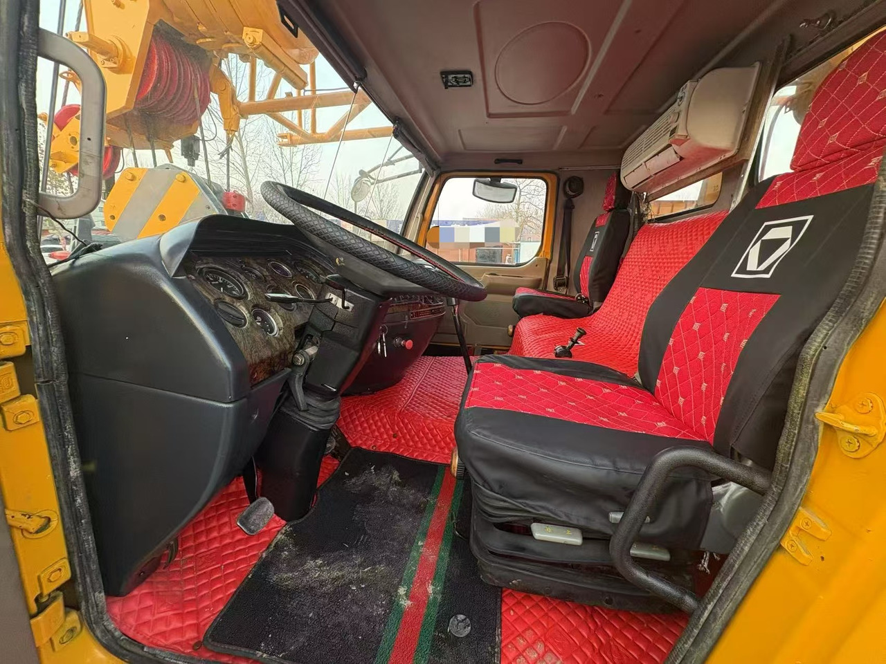 XCMG crane truck - Kravas auto ar manipulatoru: foto 5 XCMG crane truck - Kravas auto ar manipulatoru: foto 5