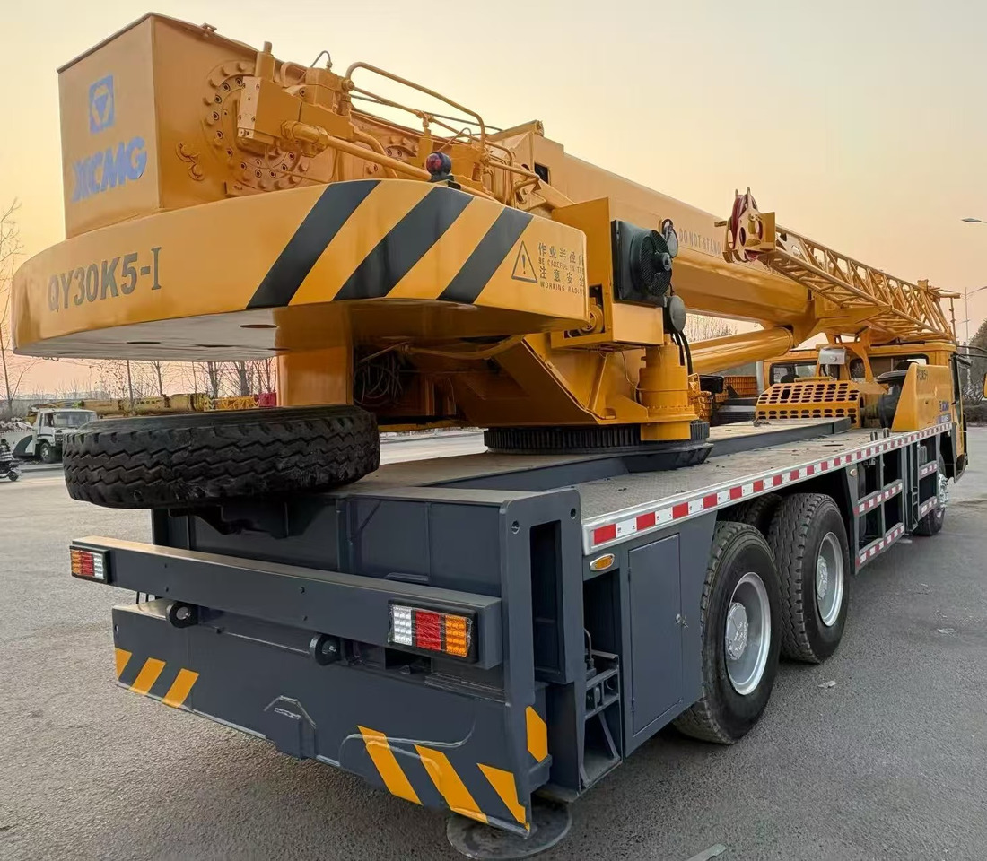 XCMG crane truck - Kravas auto ar manipulatoru: foto 4 XCMG crane truck - Kravas auto ar manipulatoru: foto 4