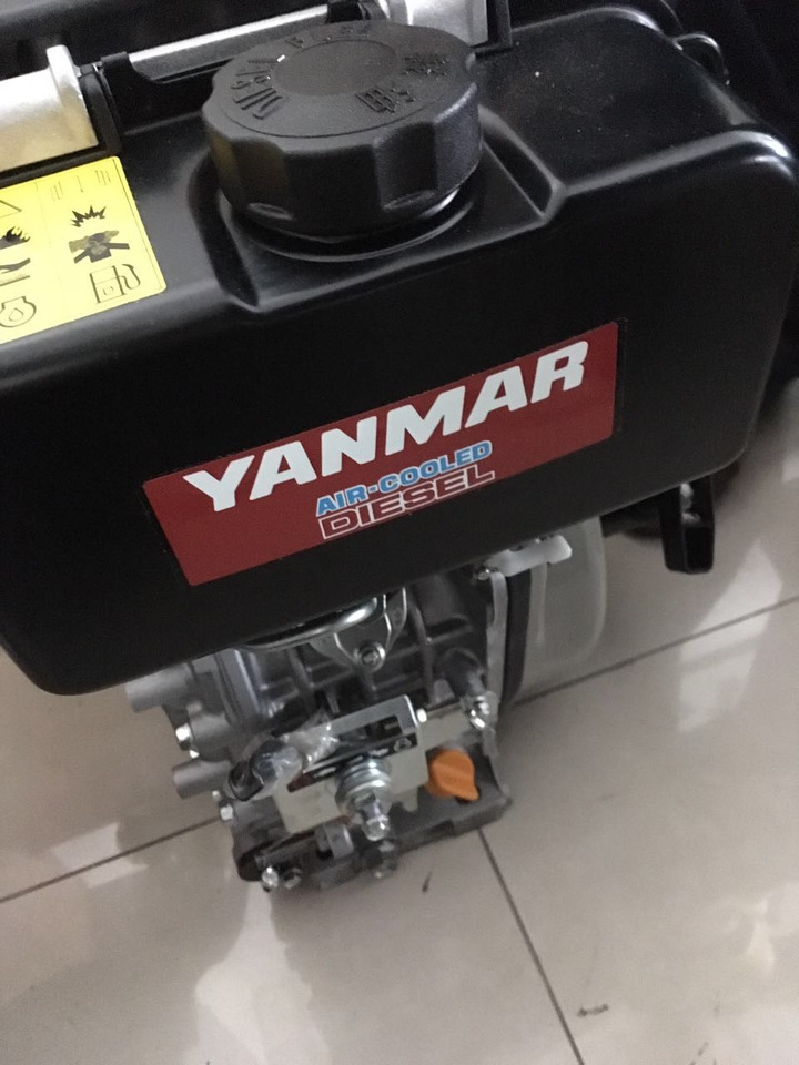 YANMAR L70N - Dzinējs - Vibrorullis: foto 1 YANMAR L70N - Dzinējs - Vibrorullis: foto 1