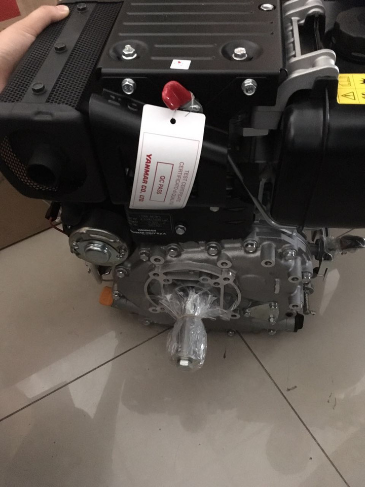 YANMAR L70N - Dzinējs - Vibrorullis: foto 4 YANMAR L70N - Dzinējs - Vibrorullis: foto 4
