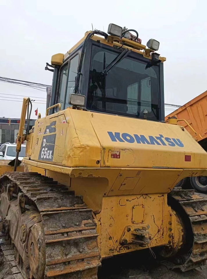 BULLDOZER Used Komatsu Bulldozer D65ex Strong Power Komatsu D65ex Track Dozer for Sale - Buldozers: foto 2 BULLDOZER Used Komatsu Bulldozer D65ex Strong Power Komatsu D65ex Track Dozer for Sale - Buldozers: foto 2