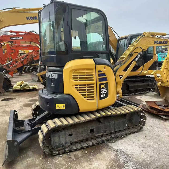 Best Quality Komatsu PC35mr Used Mini Excavator Earth-moving Machinery in Good Condition - Kāpurķēžu ekskavators: foto 1 Best Quality Komatsu PC35mr Used Mini Excavator Earth-moving Machinery in Good Condition - Kāpurķēžu ekskavators: foto 1