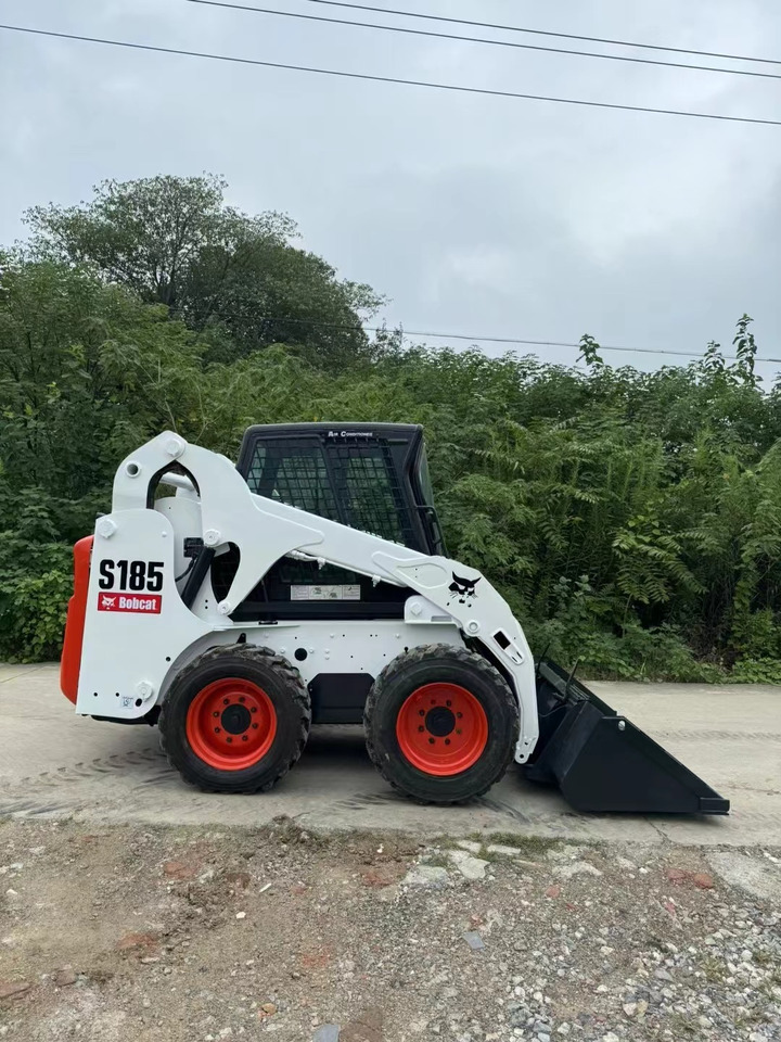 BOBCAT High Quality BOBCAT-S185 Skid Steer Loader in Good Condition - Celtniecības tehnika: foto 2 BOBCAT High Quality BOBCAT-S185 Skid Steer Loader in Good Condition - Celtniecības tehnika: foto 2