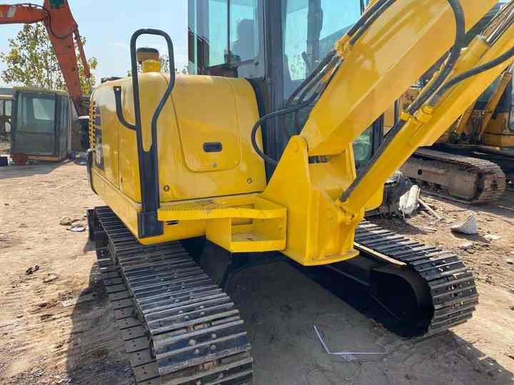 Cheap Used Komatsu PC56 Crawler Excavator with High Efficiency Used Heavy Machinery Komatsu P56 Digger Cheap for Sale - Kāpurķēžu ekskavators: foto 4 Cheap Used Komatsu PC56 Crawler Excavator with High Efficiency Used Heavy Machinery Komatsu P56 Digger Cheap for Sale - Kāpurķēžu ekskavators: foto 4