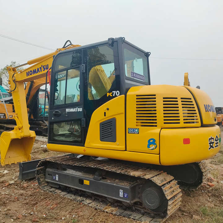 Cheap Used Komatsu PC70-8 Crawler Excavator with High Efficiency Used Heavy Machinery Komatsu PC70-8 Digger Cheap for Sale - Kāpurķēžu ekskavators: foto 2 Cheap Used Komatsu PC70-8 Crawler Excavator with High Efficiency Used Heavy Machinery Komatsu PC70-8 Digger Cheap for Sale - Kāpurķēžu ekskavators: foto 2