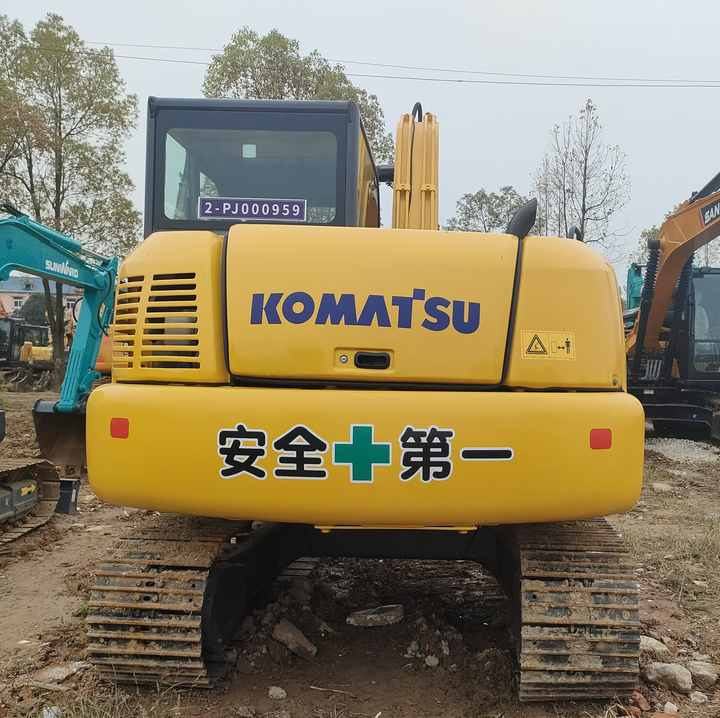 Cheap Used Komatsu PC70-8 Crawler Excavator with High Efficiency Used Heavy Machinery Komatsu PC70-8 Digger Cheap for Sale - Kāpurķēžu ekskavators: foto 5 Cheap Used Komatsu PC70-8 Crawler Excavator with High Efficiency Used Heavy Machinery Komatsu PC70-8 Digger Cheap for Sale - Kāpurķēžu ekskavators: foto 5