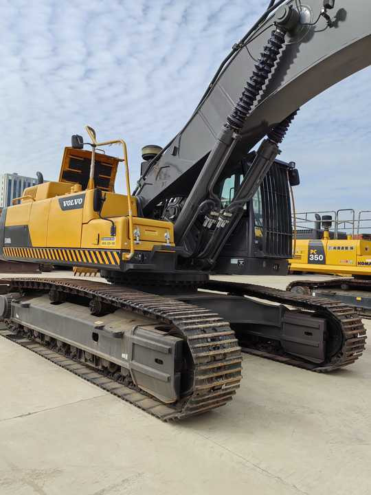 Good Condition VOLVO EC480DL Excavator Low Price Large Hydraulic Crawler Excavator volvo 480dl for Sale - Ekskavators: foto 5 Good Condition VOLVO EC480DL Excavator Low Price Large Hydraulic Crawler Excavator volvo 480dl for Sale - Ekskavators: foto 5