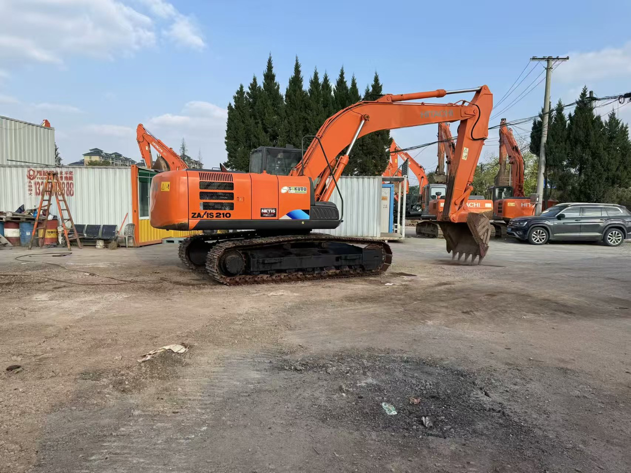 HITACHI - Kāpurķēžu ekskavators: foto 3 HITACHI - Kāpurķēžu ekskavators: foto 3