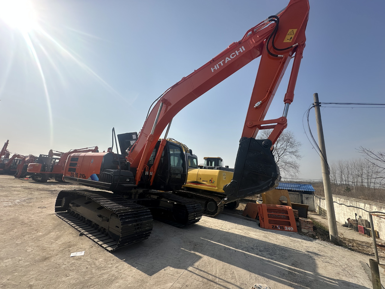 HITACHI Used Excavator ZX210-5G High Quality - Kāpurķēžu ekskavators: foto 4 HITACHI Used Excavator ZX210-5G High Quality - Kāpurķēžu ekskavators: foto 4
