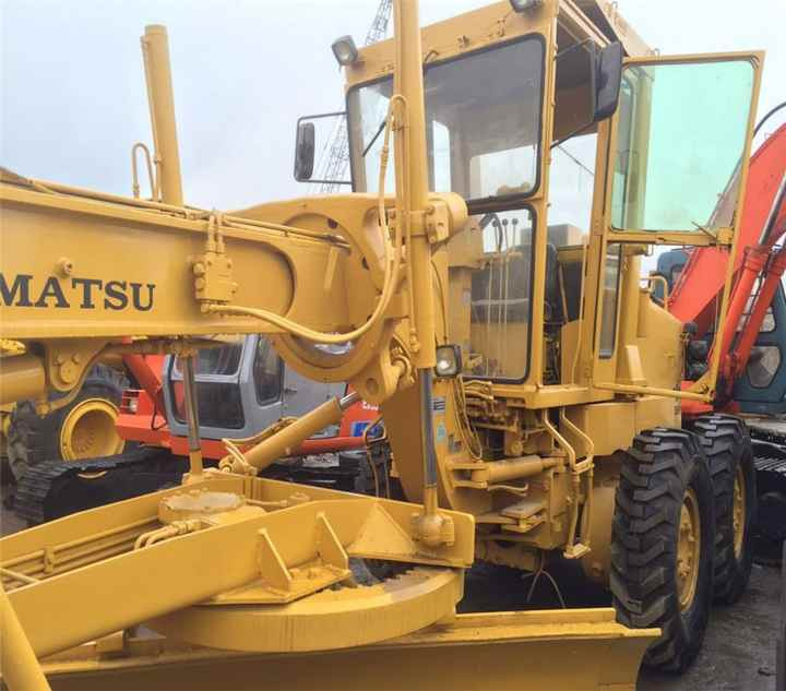 Japan Original Used Komatsu GD661A-1 Motor Grader GD661 in Condition - Greiders: foto 5 Japan Original Used Komatsu GD661A-1 Motor Grader GD661 in Condition - Greiders: foto 5