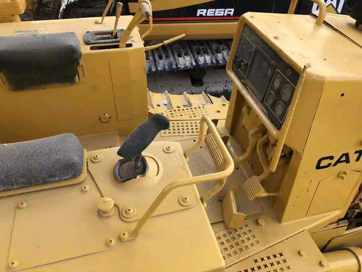 Nice Condition D4h Cat Bulldozer CAT Used Dozer for Sale - Buldozers: foto 5 Nice Condition D4h Cat Bulldozer CAT Used Dozer for Sale - Buldozers: foto 5