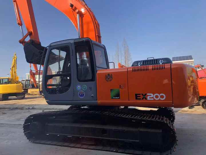 Original Japan Hitachi ZX200 Excavator Hitachi Excavator in Low Price for Hot Sale - Kāpurķēžu ekskavators: foto 4 Original Japan Hitachi ZX200 Excavator Hitachi Excavator in Low Price for Hot Sale - Kāpurķēžu ekskavators: foto 4