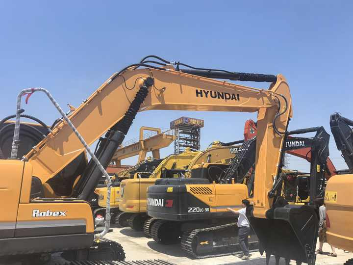 Reliable Used Hyundai 305 Hydraulic Excavator | 30% Below New Price | Alibaba Verified Supplier - Kāpurķēžu ekskavators: foto 2 Reliable Used Hyundai 305 Hydraulic Excavator | 30% Below New Price | Alibaba Verified Supplier - Kāpurķēžu ekskavators: foto 2