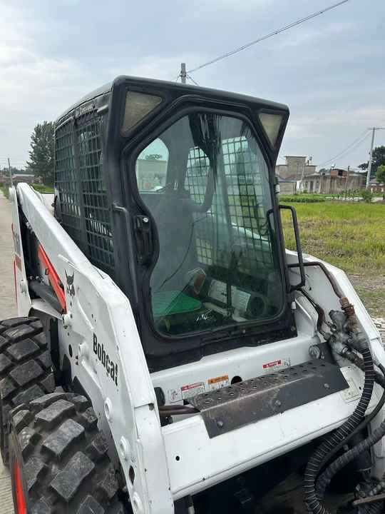 Used Bob Cat Bob Cat S160 Used Mini Skid Steer Wheel Loader Multifunctional Track Loaders Bobcat S160 2.7 Ton - Riteņu iekrāvējs: foto 2 Used Bob Cat Bob Cat S160 Used Mini Skid Steer Wheel Loader Multifunctional Track Loaders Bobcat S160 2.7 Ton - Riteņu iekrāvējs: foto 2