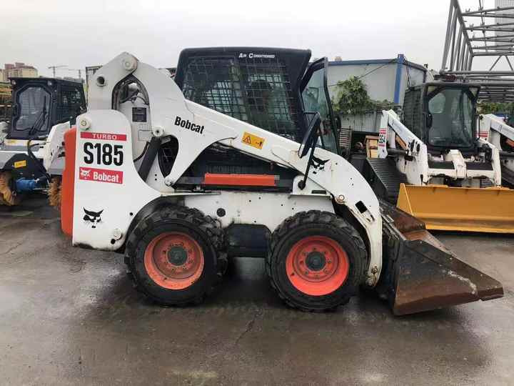 Used Bob Cat Bob Cat S185 Used Mini Skid Steer Wheel Loader Multifunctional Track Loaders Bobcat - Riteņu iekrāvējs: foto 4 Used Bob Cat Bob Cat S185 Used Mini Skid Steer Wheel Loader Multifunctional Track Loaders Bobcat - Riteņu iekrāvējs: foto 4